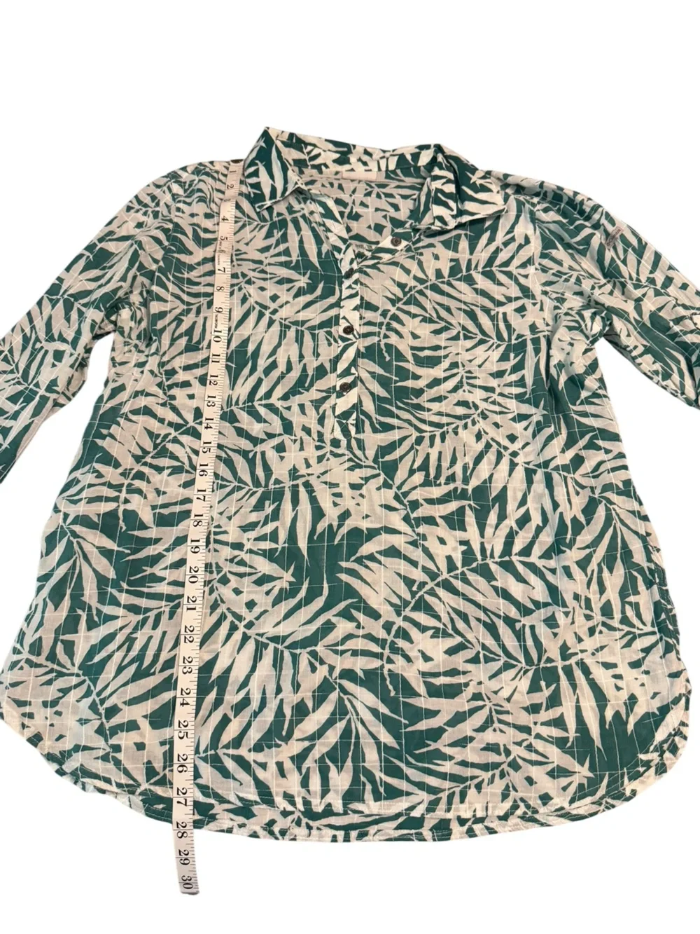 Columbia Sheer Teal & White Leaf-Print Partial Button Down Roll Tab Sleeve Shirt
